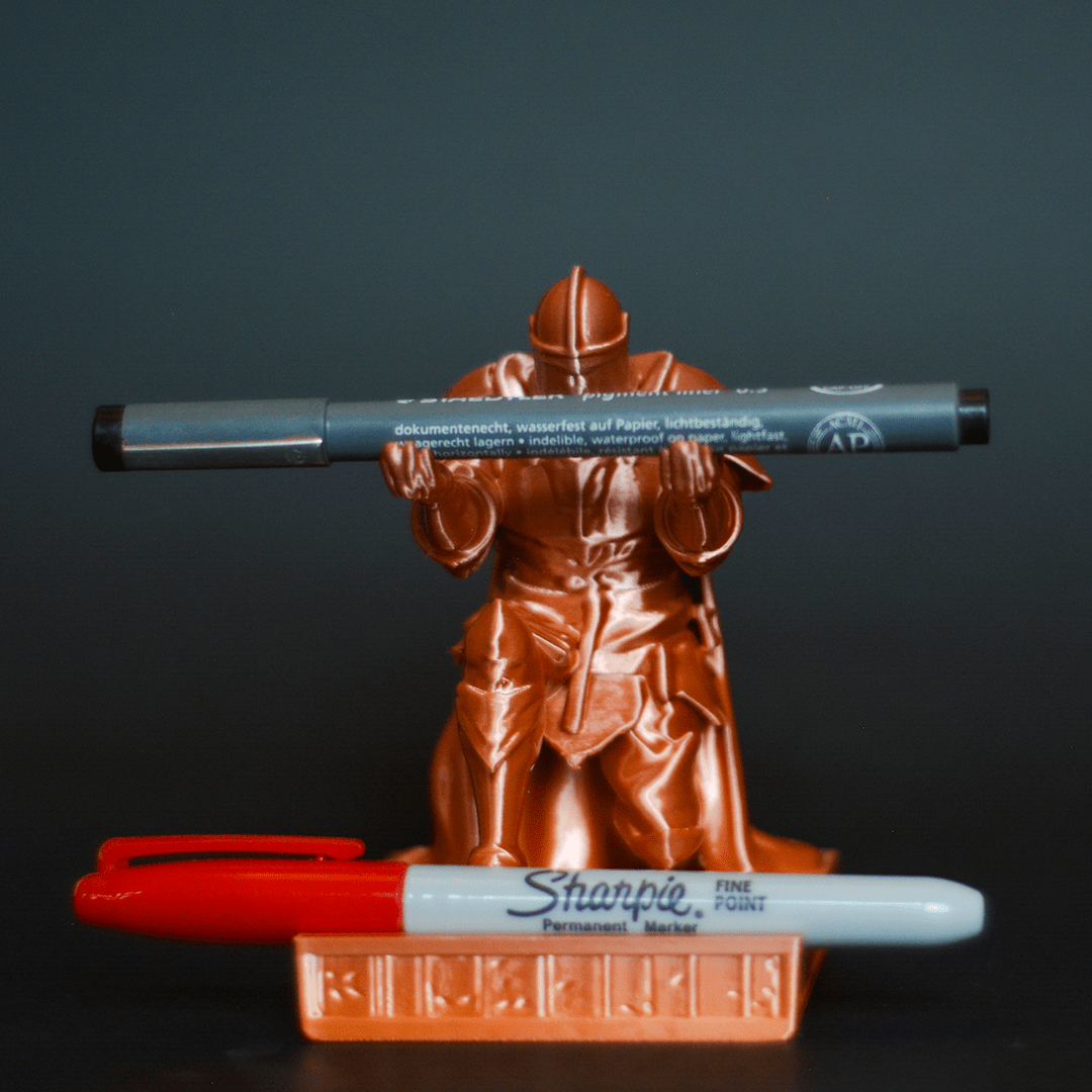Knight Pen Holder – Elegant Desk Organizer & Gift for Professionals