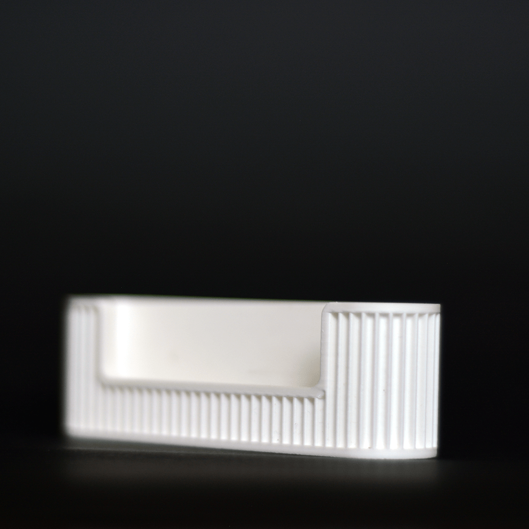 Minimalist Visiting Card Holder – Elegant Desk Accessory